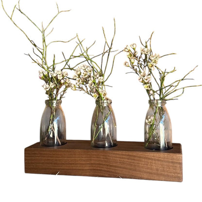 Blumenvase aus Nussbaum